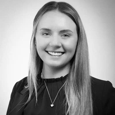 ellie-paralegal Portrait of Ellie paralegal Claremont