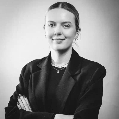 maddison-paralegal Portrait of Maddie Kanther paralegal at KDK Family law